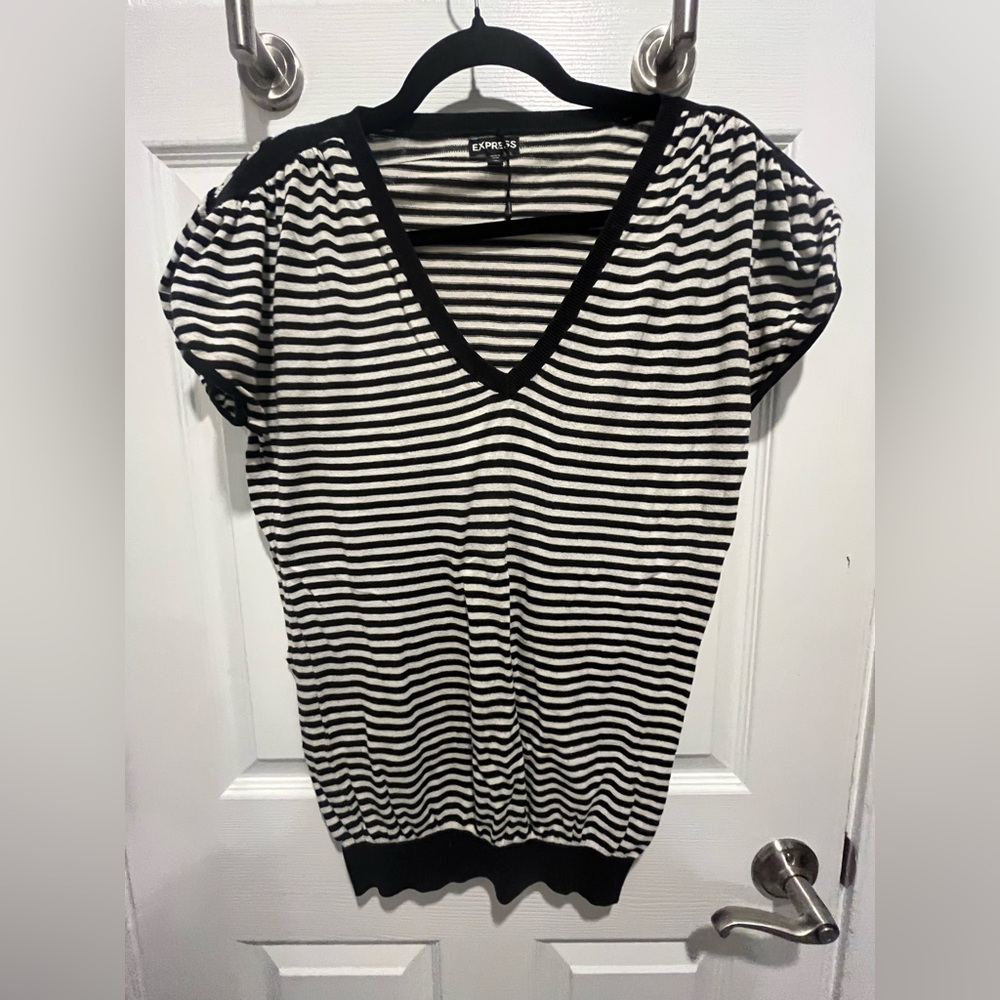 Express Black and White Puff Sleeve Sweater